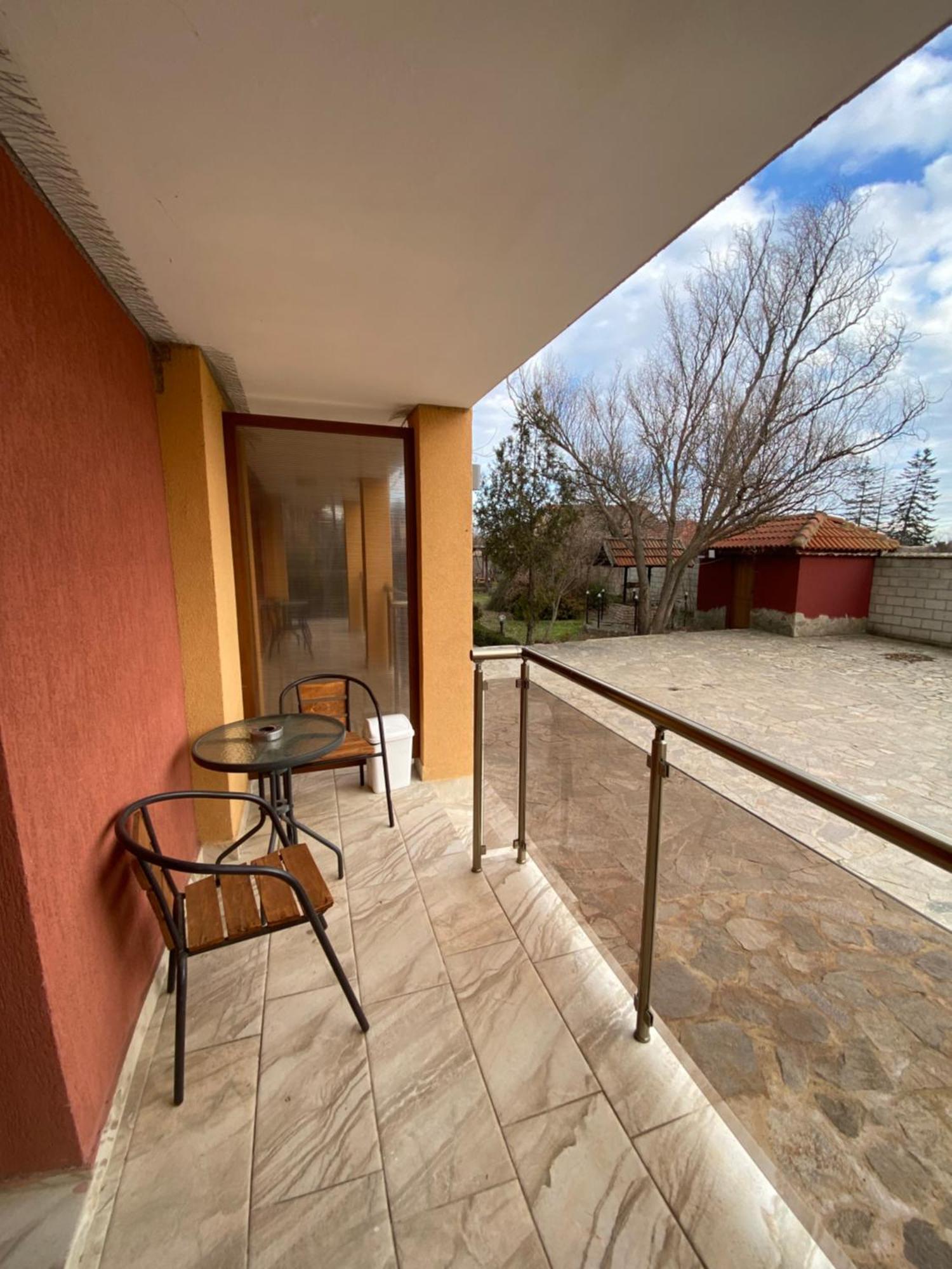 Guest Rooms Wild Duck Ezerets Exterior foto