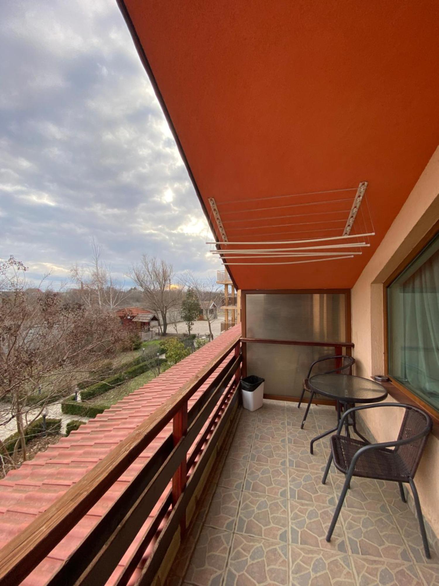 Guest Rooms Wild Duck Ezerets Exterior foto
